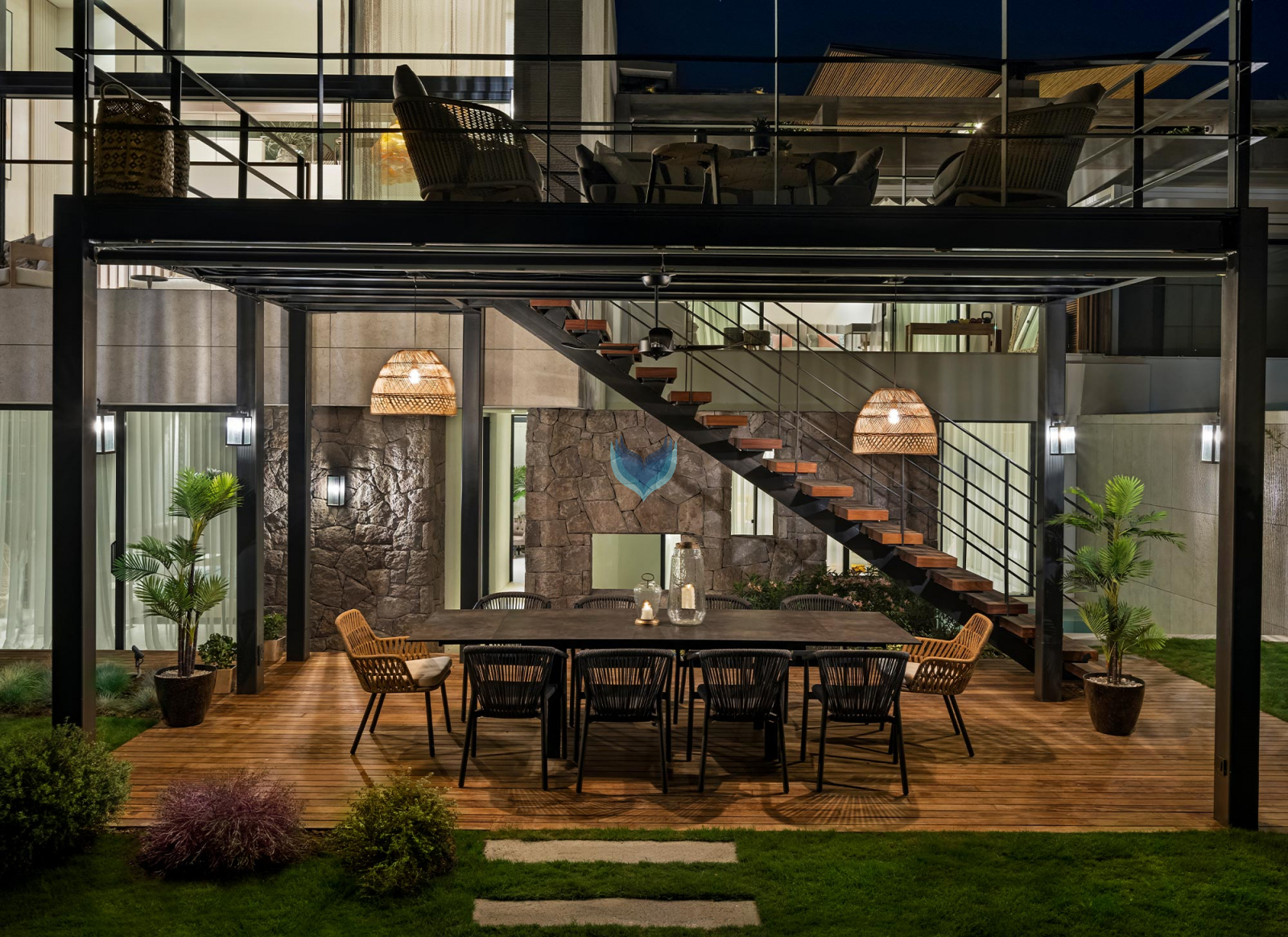 ÖZEL PLAJLI DENİZ MANZARALI LÜKS VİLLA