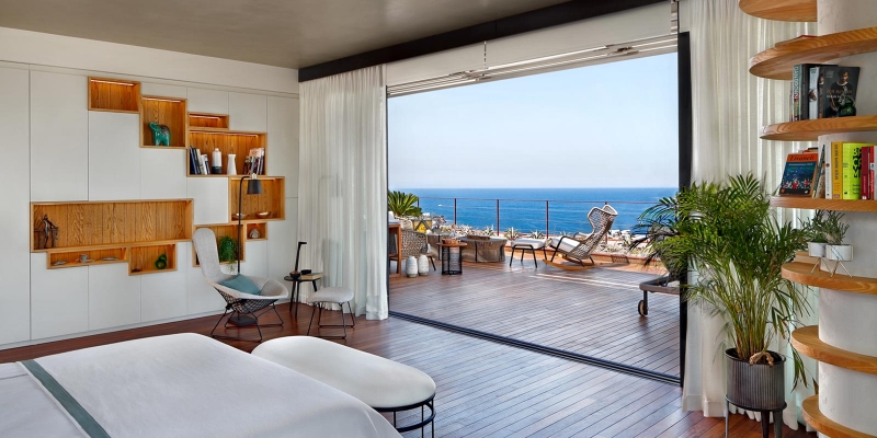 LÜKSÜ HİSSEDİN....