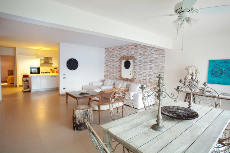 DENİZE SIFIR VİLLA