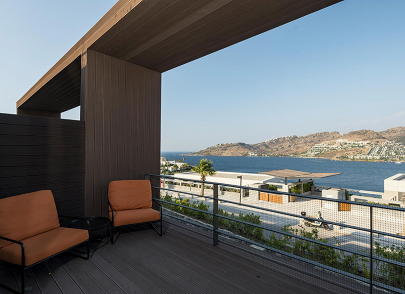 PERFECT VIEW / PRIVATE BEACH