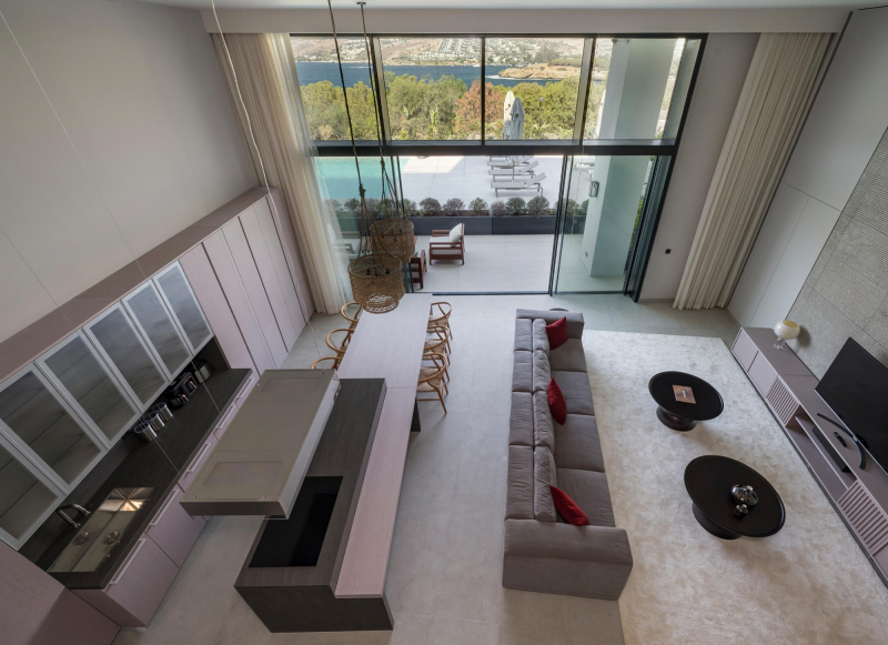 ÖZEL PLAJLI DENİZ MANZARALI LÜKS VİLLA