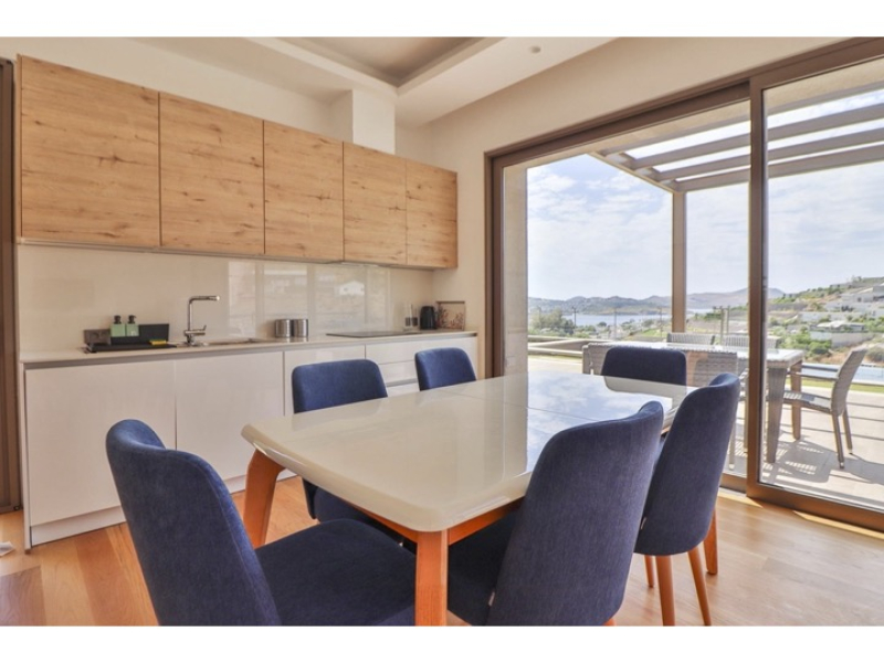 DENİZ MANZARALI MÜSTAKİL VİLLA